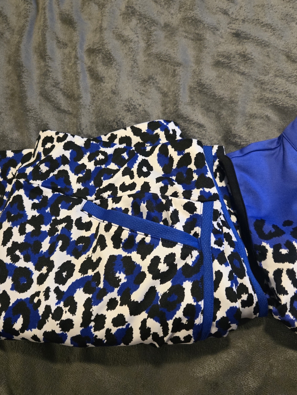 Set Tail Blue and Black Leopard Mini Skirt And Top - Picture 3 of 12